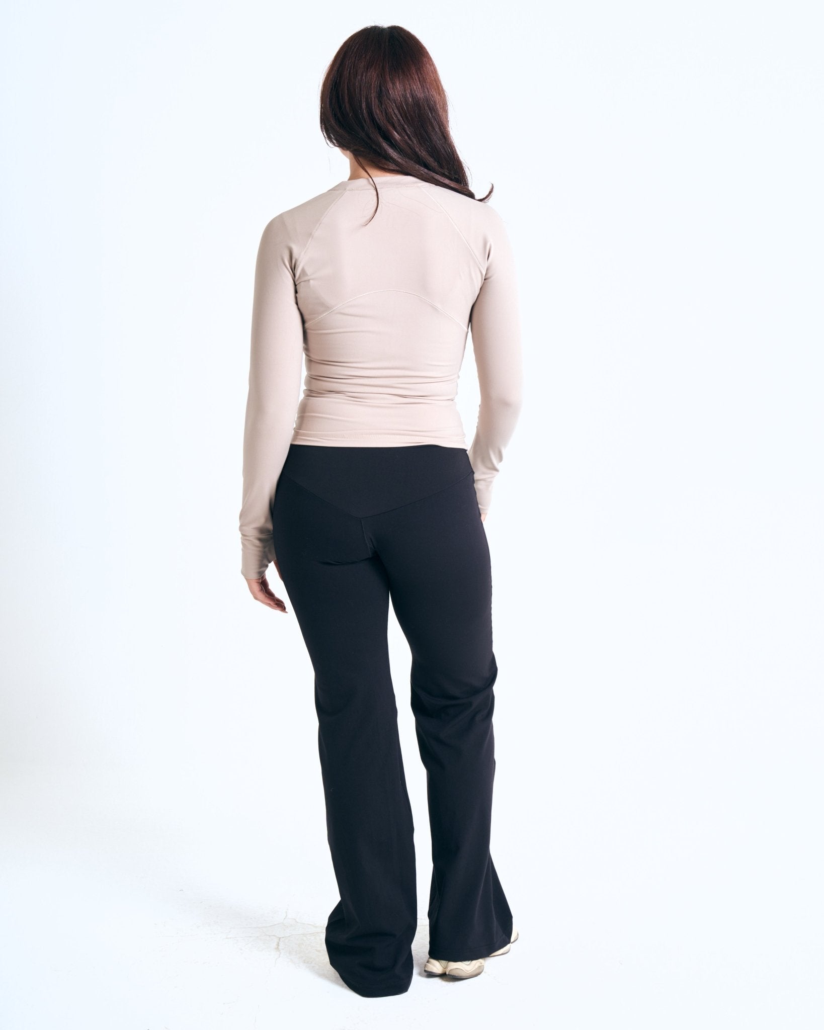 Seamless Straight Leg Legging In Black - Motion Muse