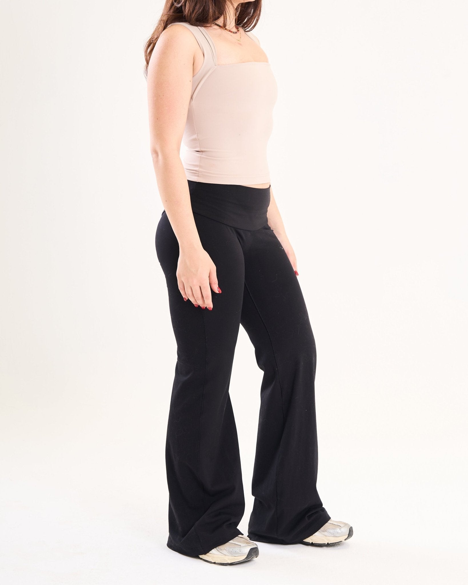 Seamless Straight Leg Legging In Black - Motion Muse